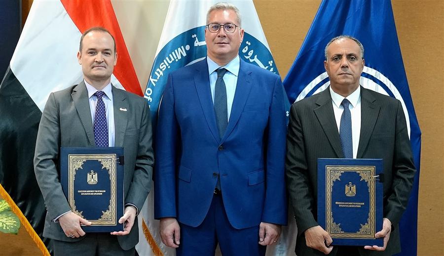 EGPC signs 3 oil exploration agreements with upstream IOCs

